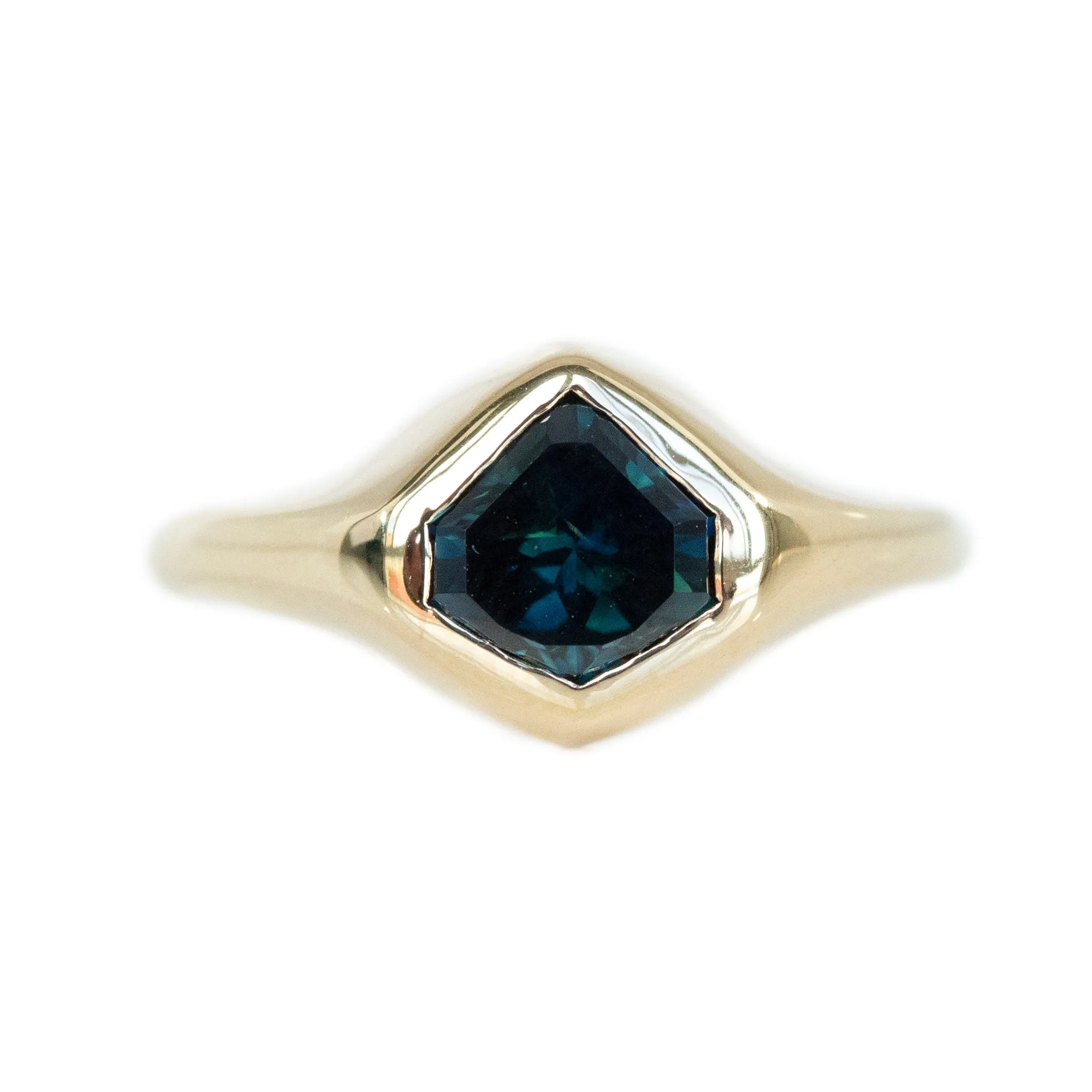 1.55ct Shield Sapphire Signet Ring In 18k Yellow Gold