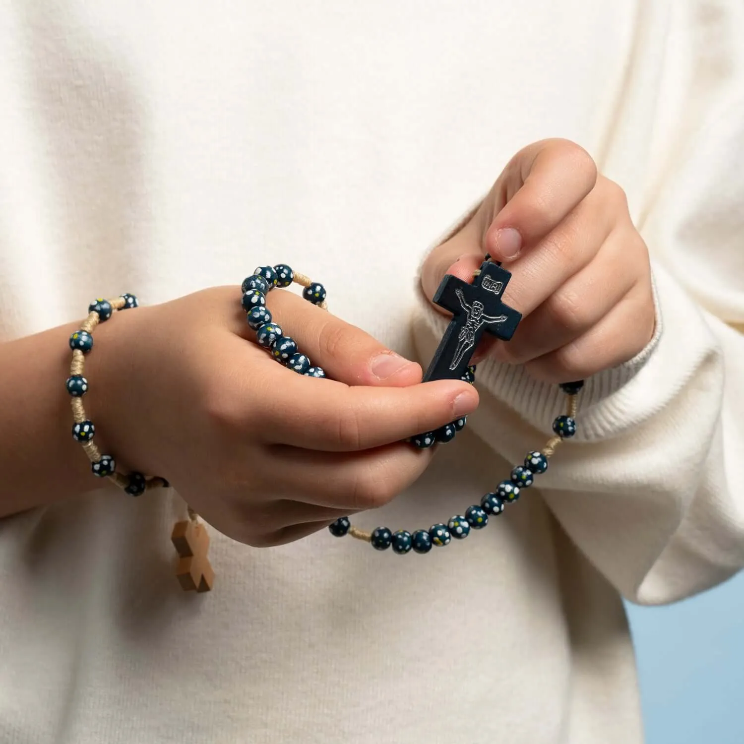 CHILDREN'S ROSARY BRACELET - WOOD - BLUE