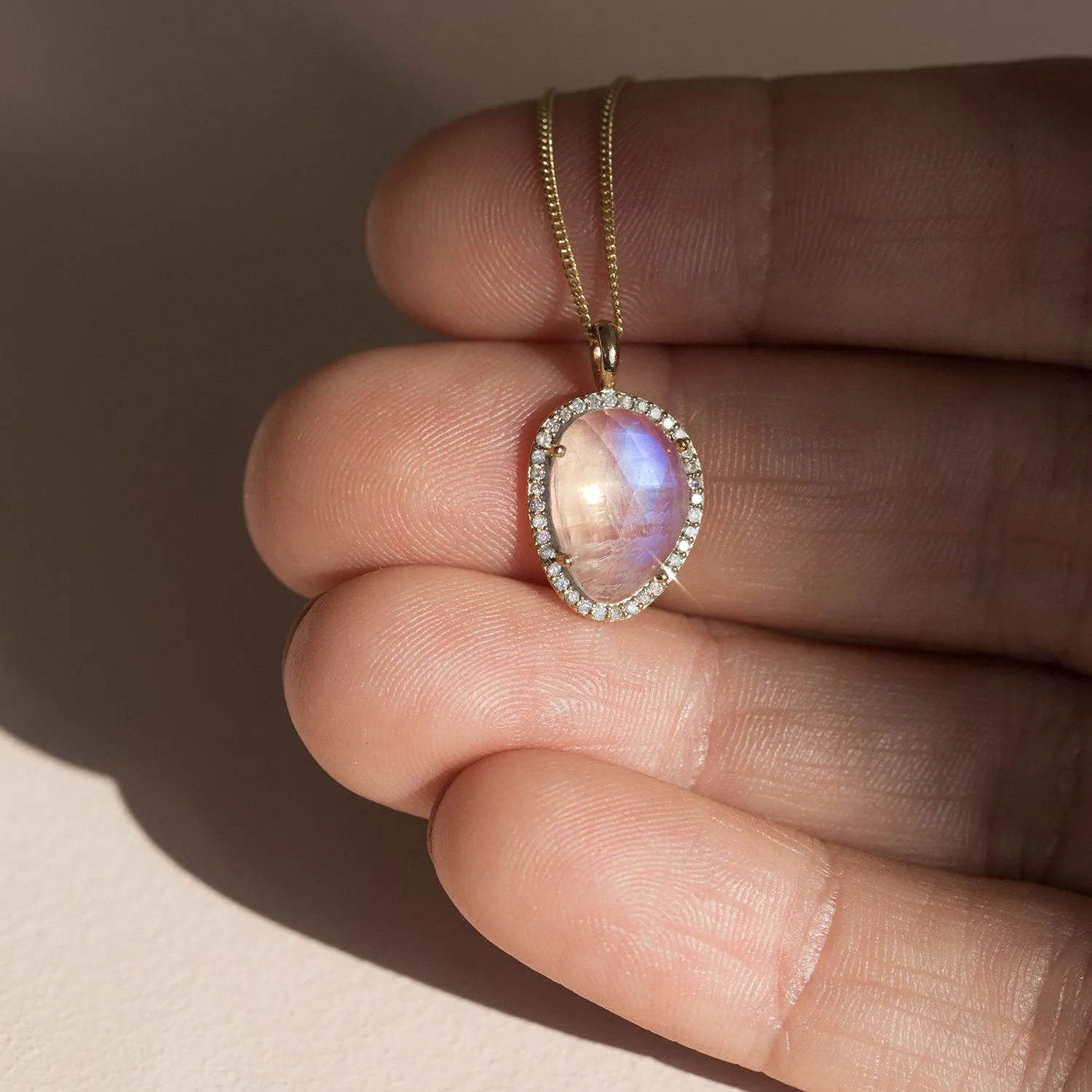 Etereo Necklace | 14k Gold, Moonstone & Diamond