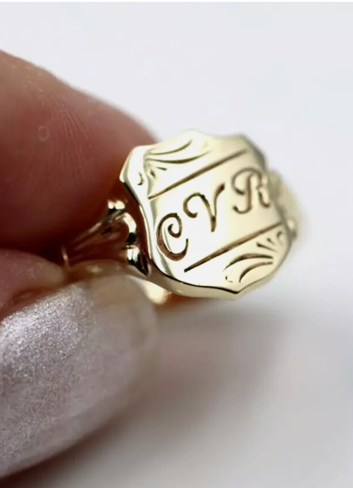 Kaedesigns, Genuine 9ct Solid Gold Large Signet Ring In Your Size - Engraving included