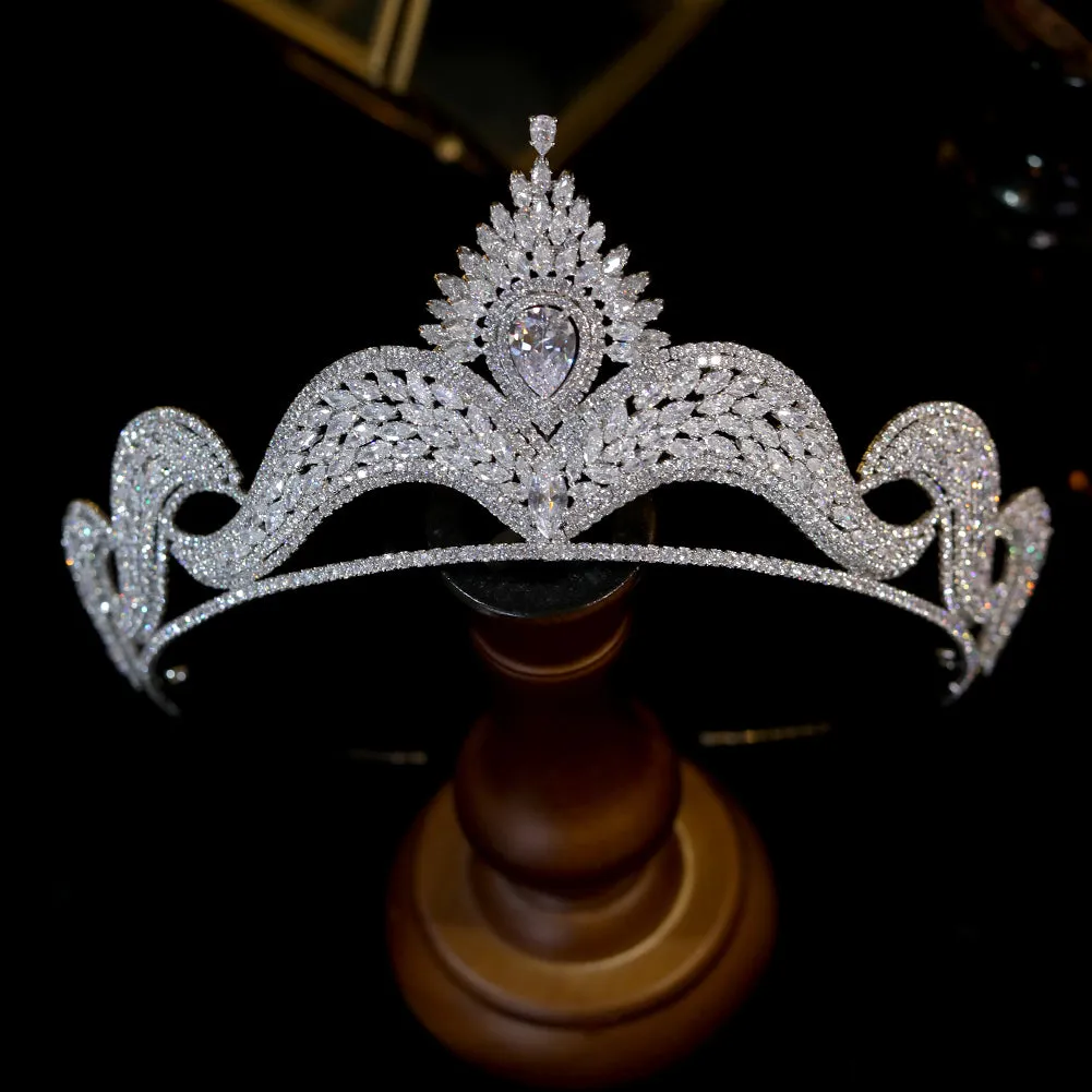 Luxurious Unique Design AAA Cubic Zirconia Tiaras Crown Wedding Headband